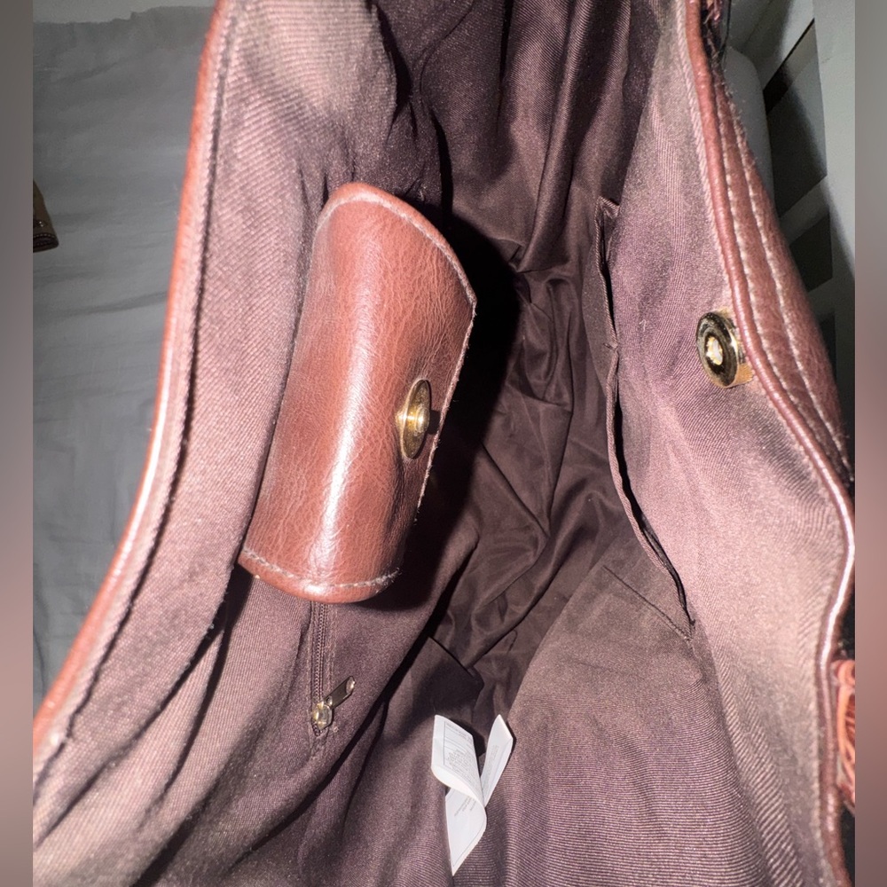 Signature Collection Brown Leather Tote Bag - Picture 6 of 7